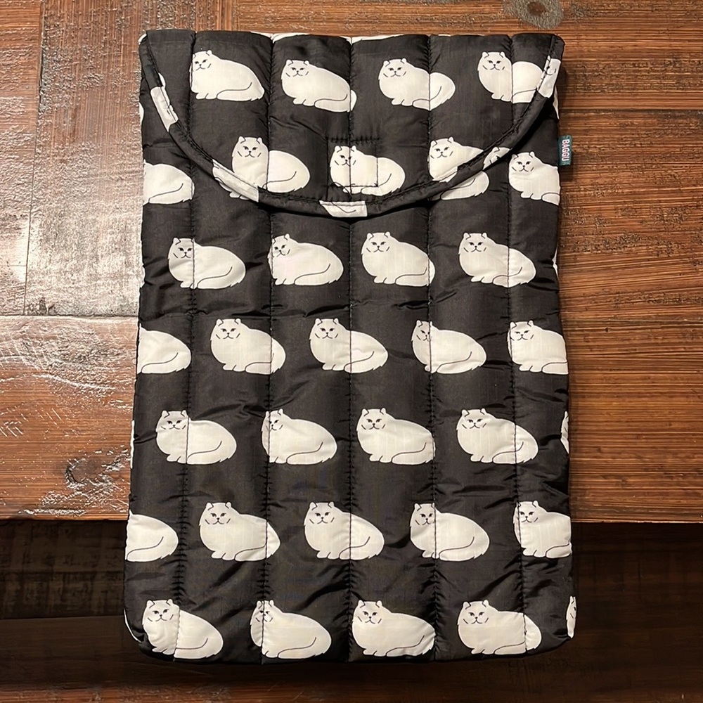 BAGGU Puffy 16" Retro Recycled Laptop Sleeve NWT
